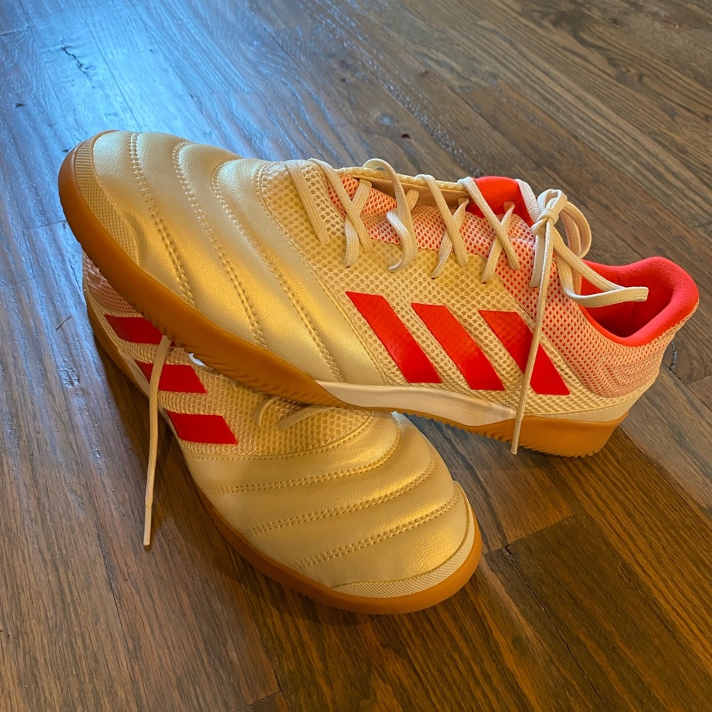 NWOT adidas indoor soccer ⚽️ shoes